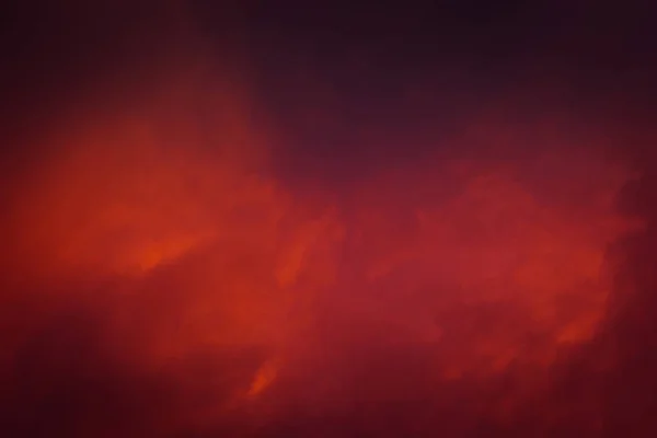 Nuvens de pôr do sol vermelho retro — Fotografia de Stock