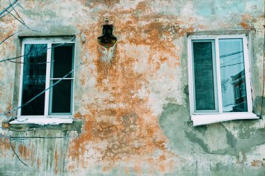 Grunge duvar ve Windows