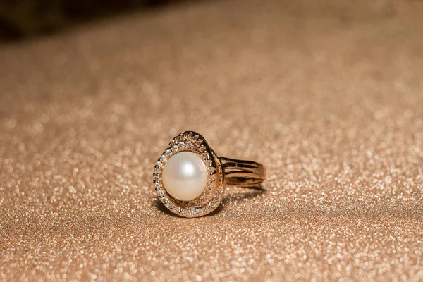 White Pearl Rose Gold Ring