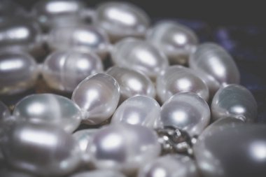 Beyaz İnci kolye Retro