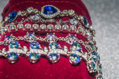 Zirkon ile Gümüş Bileklikler