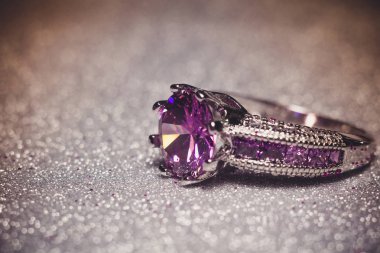 Mor Zirkon Retro ile gümüş yüzük