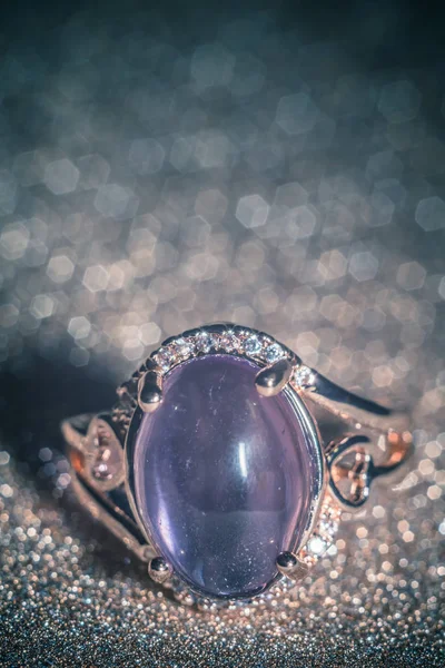 Roségold Ring mit Amethyst — Stockfoto