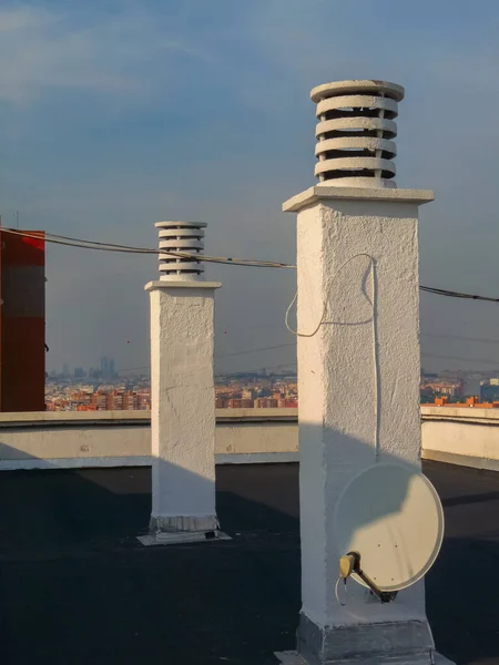 City Views Blue Summer Sky Views Rooftop Lot Chimneys Antennas — Stock Photo, Image