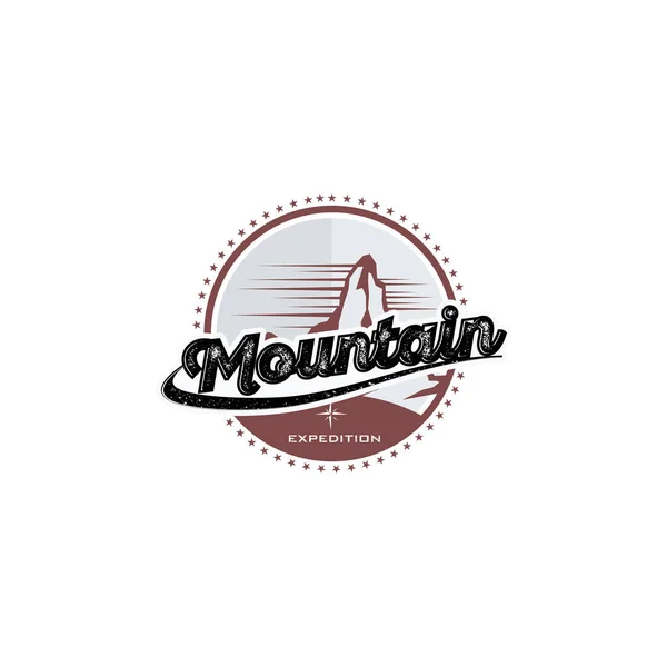 Conceptions abstraites de logo de montagne, conceptions de logo de randonnée — Image vectorielle