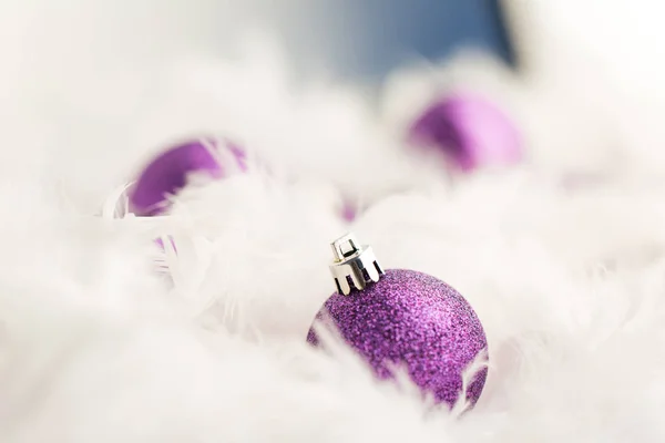 Natal roxo Baubles — Fotografia de Stock