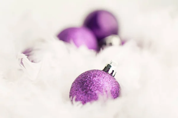 Baubles di Natale viola — Foto Stock