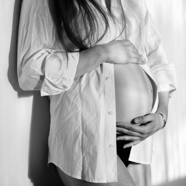 Hamile Kafkas kadın