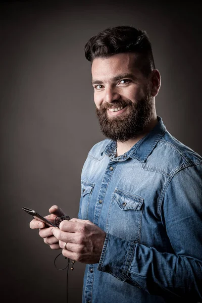 Joven guapo hipster con barba —  Fotos de Stock