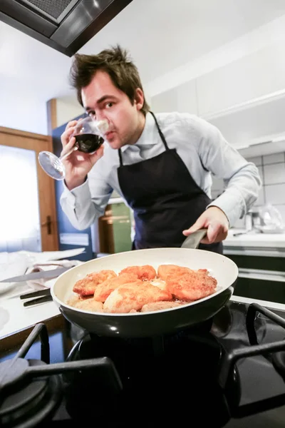 Cooking with wine — Stock Photo, Image