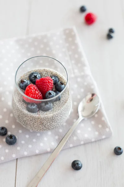 Chia pudding with berries — Stock Photo, Image