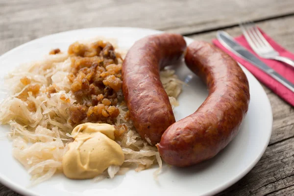 Traditionelle slowenische Mahlzeit — Stockfoto