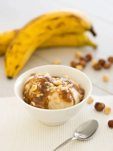 冷凍バナナのアイスクリーム — ストック写真