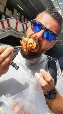 Bangkok Tayland sokak yemek yeme turizm