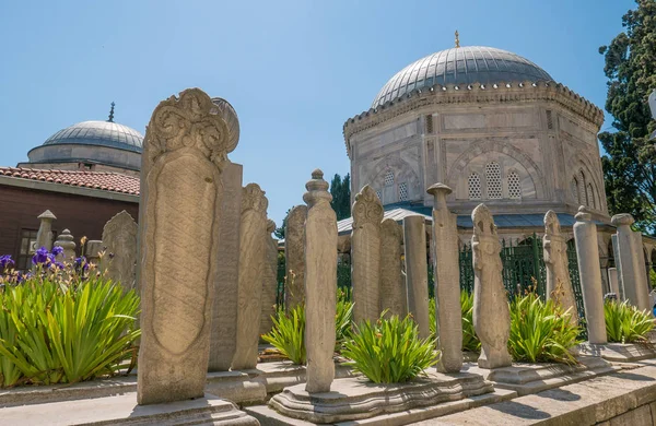 Istanbul Daki Süleymaniye Camii Yanındaki Mezar Mezarlığı — Stok fotoğraf