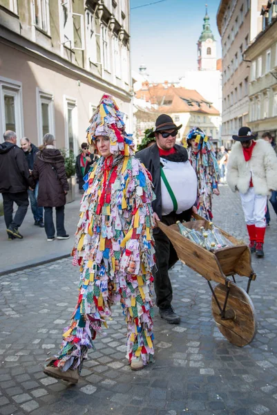 Liubliana Eslovênia Fevereiro 2020 Carnaval Tradicional Dragões Liubliana Com Muitas — Fotografia de Stock