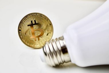 Bir ampul ile Bitcoin