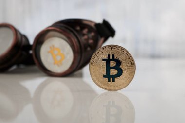 Bitcoin altın ve gümüş sikke