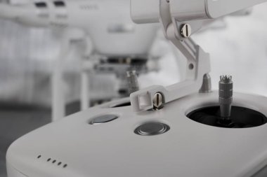 Drone el denetleyicisi