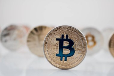 Altın bitcoin sikke