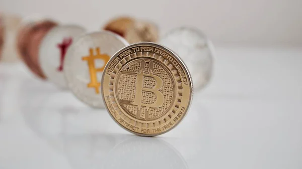 Bitcoin zlaté mince — Stock fotografie