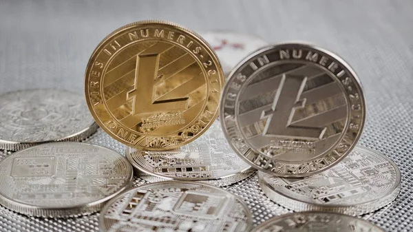 Altın ve gümüş Litecoin — Stok fotoğraf