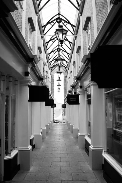 Shopping centre in Newport Pagnell — Stock Photo, Image