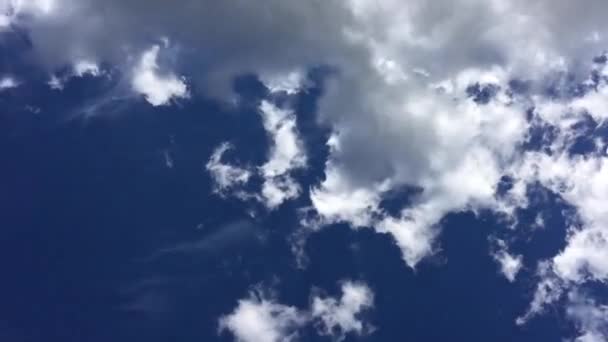 Nubes en el cielo — Vídeo de stock