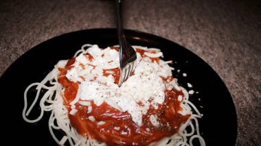 Taze domates makarna