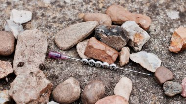 Uyuşturucu harfler Gümüş