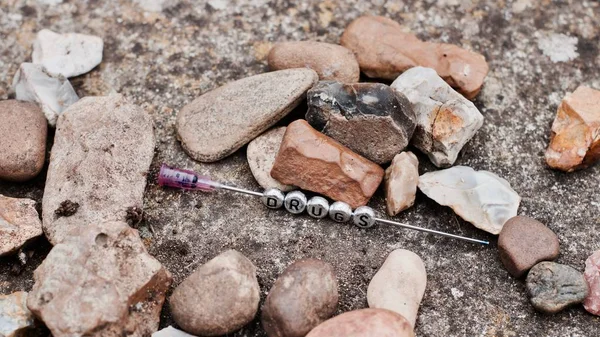 Uyuşturucu harfler Gümüş