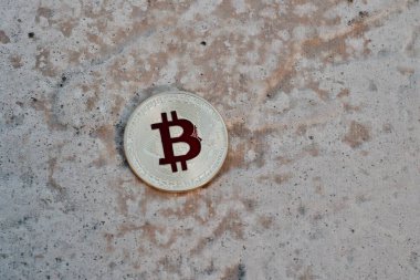 Altın kırmızı bitcoin sikke
