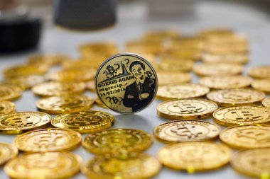 Bitcoin sikke altın sikkeler üzerinde