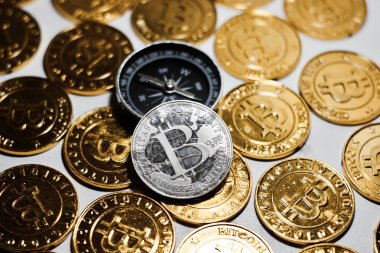 Pusula yakınındaki Bitcoin sikke