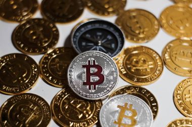 Pusula yakınındaki Bitcoin sikke