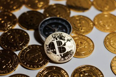 Pusula yakınındaki Bitcoin sikke