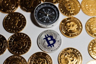 Pusula yakınındaki Bitcoin sikke