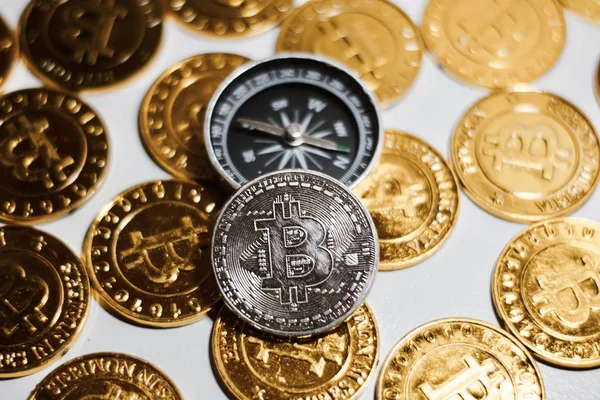 Pusula yakınındaki Bitcoin sikke