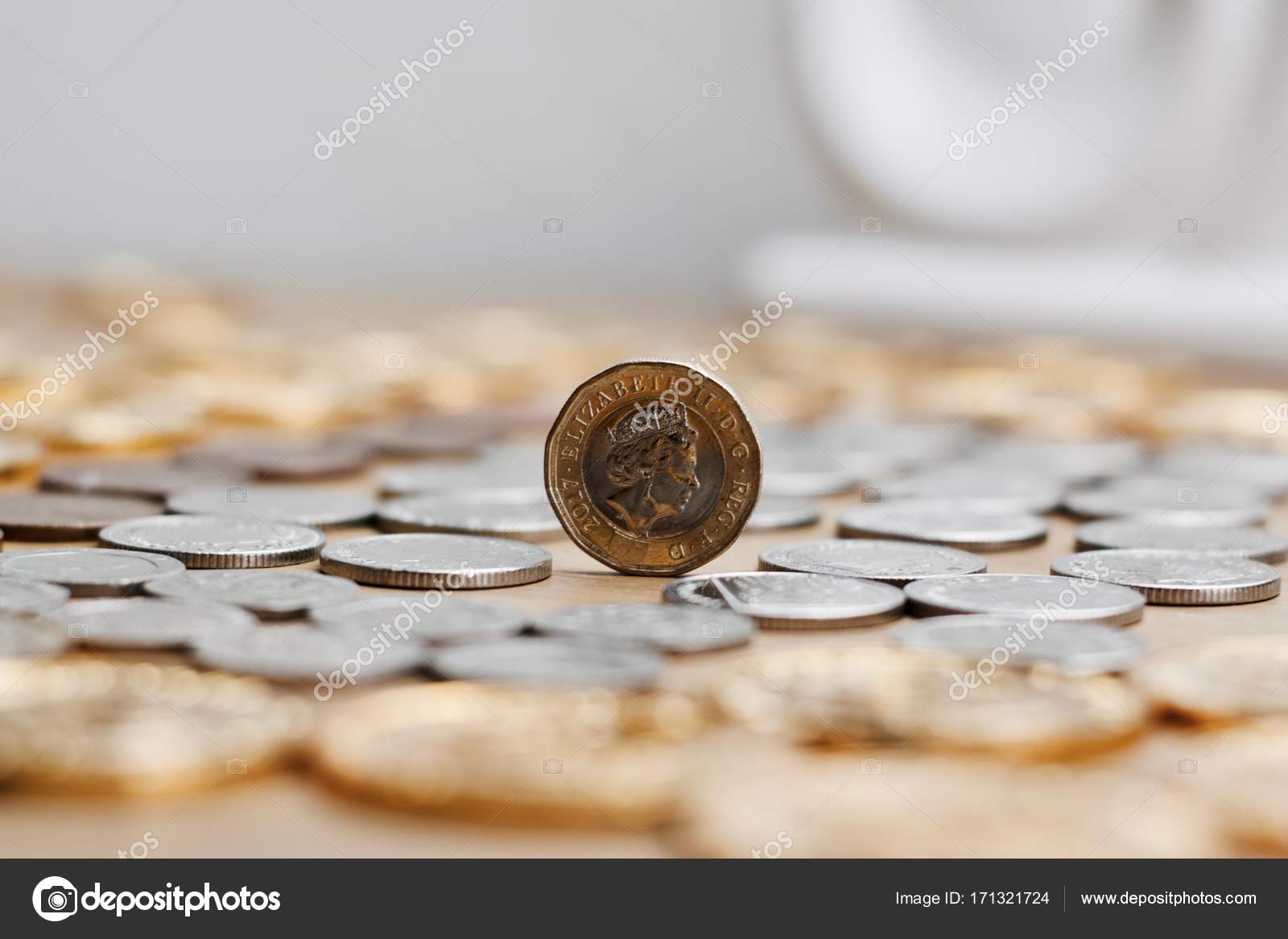 İngiliz Pound Sterling: Görünüm Tarihi İngiliz Pound Sterling: Görünüm Tarihi