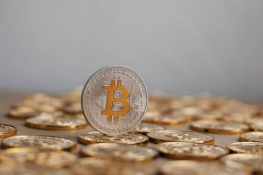 Bitcoin altın madeni para kavramı