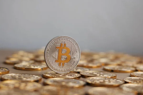 Concepto de oro Bitcoin —  Fotos de Stock