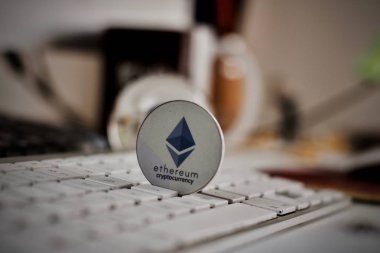 Ethereum sikke üzerinde beyaz klavye