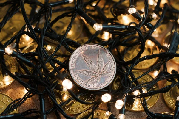 Marijuana christmas coin — Stock Photo, Image