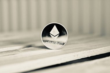 Ethereum fiziksel madeni para