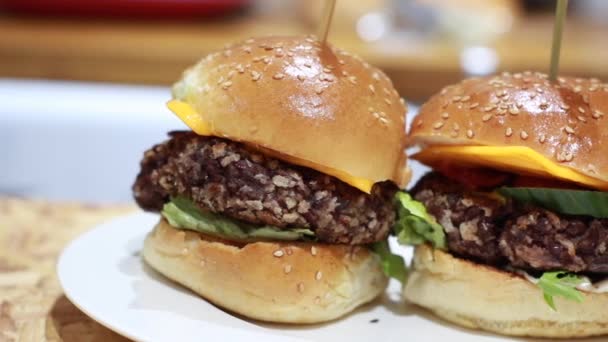 Hambúrgueres Vegetarianos Deslizam Conceito Hambúrguer Vegetariano — Vídeo de Stock