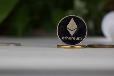 Ethereum fiziksel madeni para