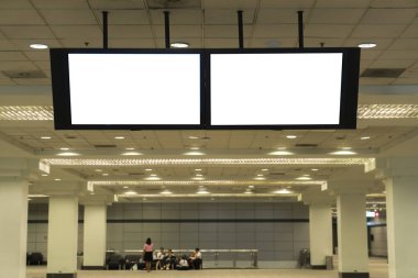 Reklamınız için yararlı fuarına katıldık salonda bulunan boş Tv ekran