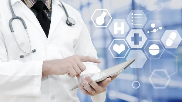 Tablet ve arka plan üzerinde dokunmadan doktor tıbbi ICO göster