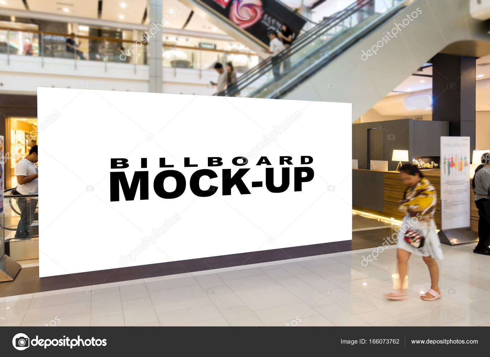 Download Blanco centro comercial | Vallas publicitarias en blanco situados en el centro comercial — Foto ...