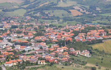 görünümü evleri San Marino devlet ve Apennines